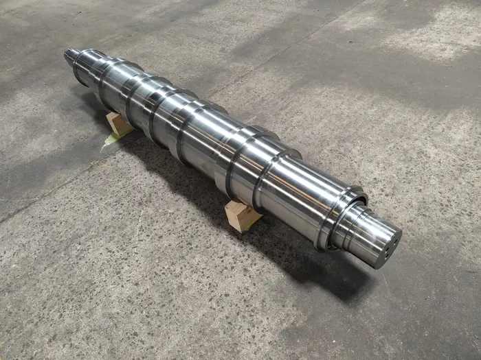 Machined run-out table roll for a steel plant